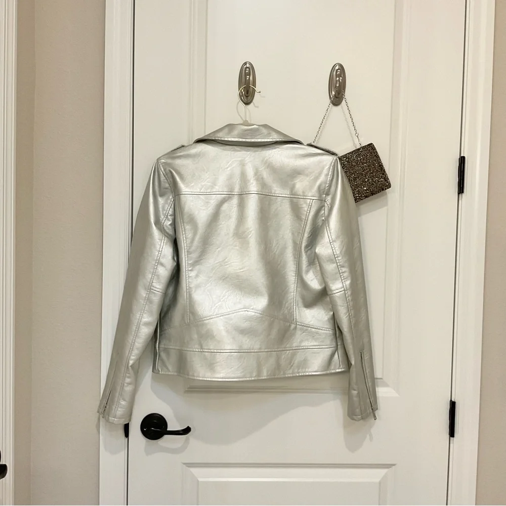 Baccini Silver Faux Leather Motorcycle Jacket Size M, NWT